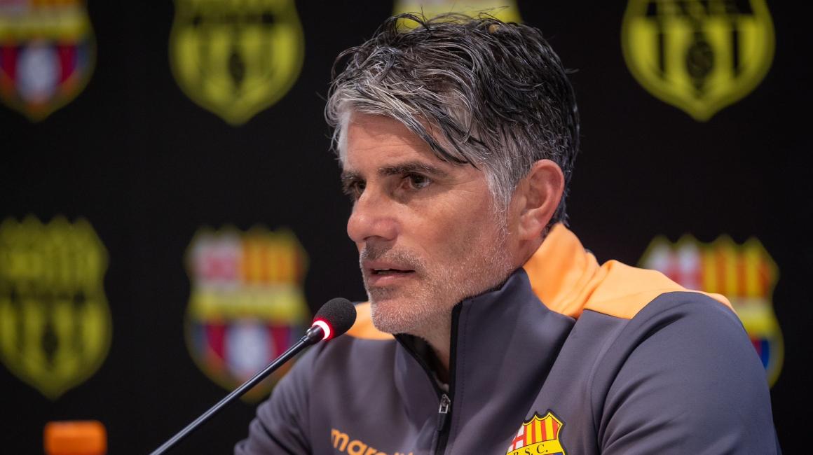Diego López, técnico de Barcelona SC, durante rueda de prensa este 14 de marzo de 2024.