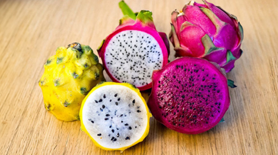 La pitahaya, una fruta 'polémica' para el ambiente, bate récord de exportaciones en Ecuador