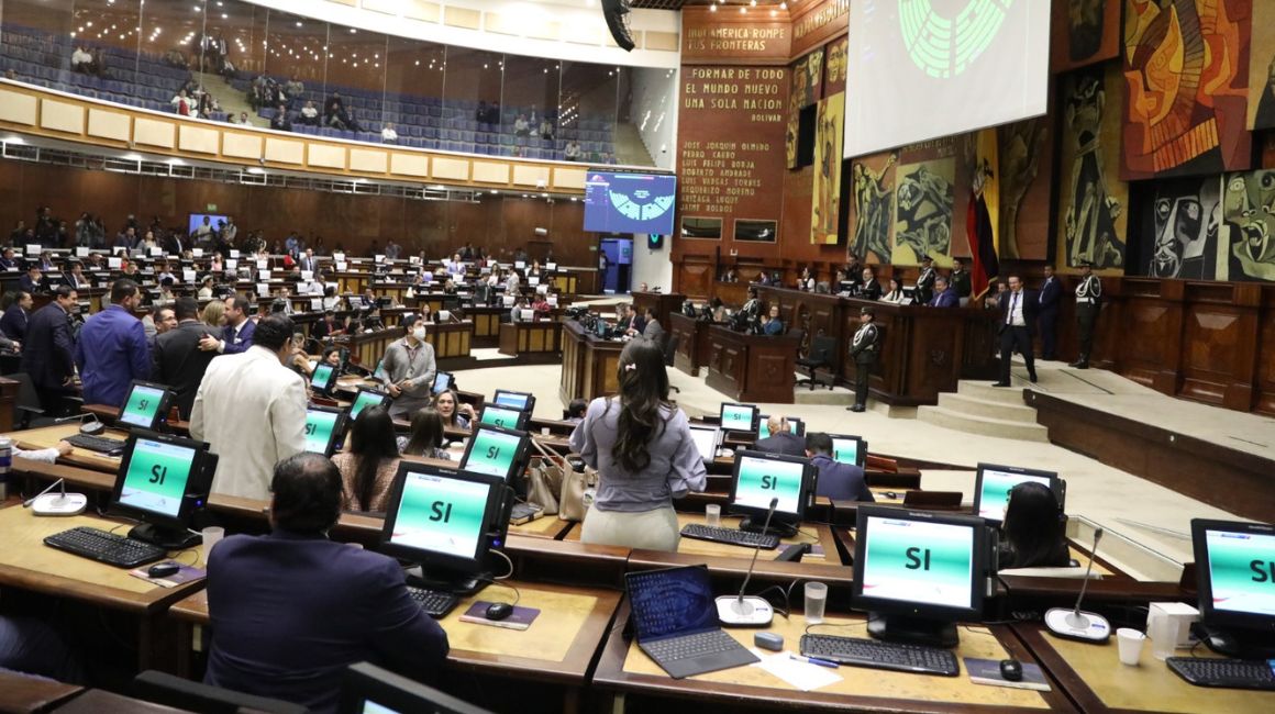 El pleno de la Asamblea Nacional debatió aprobó el proyecto de Ley para Enfrentar el Conflicto Armado Interno el 6 de febrero de 2024.