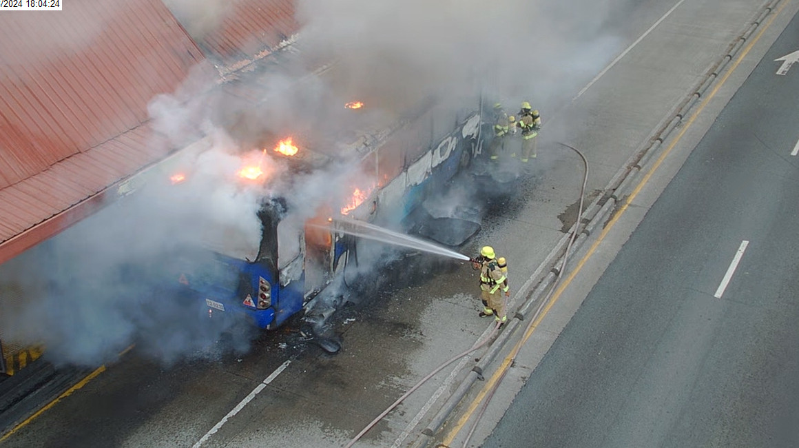 Incendio de bus Metrovía el 18 de marzo de 2024.