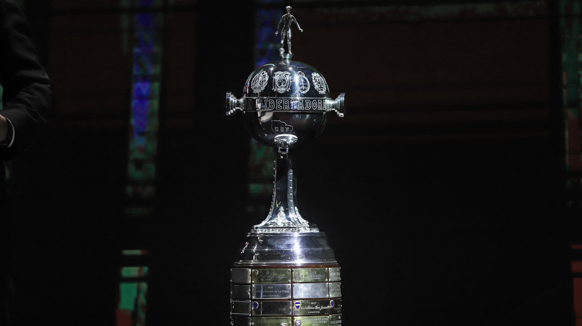 Trofeo de la Copa Libertadores, el 20 de diciembre de 2021.