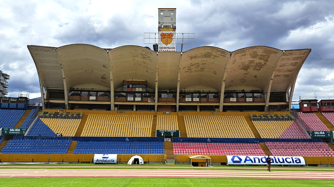 Imagen de la tribuna principal del estadio Olímpico Atahualpa, en enero de 2020.
