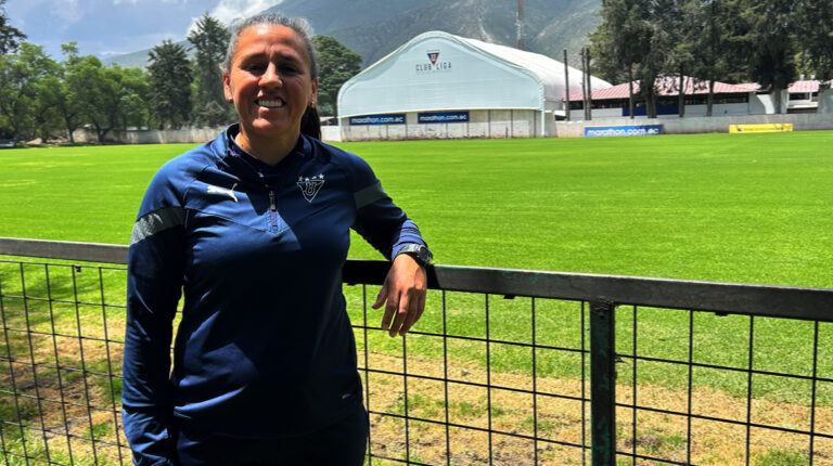 Rosana Gómez jugó dos Mundiales, ganó una Copa América y ahora dirige a las Guerreras Albas de Liga