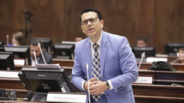 Assemblyman Henry Bósquez, in a session in December 2023.