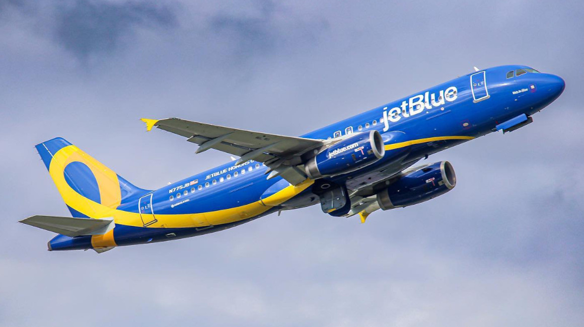 Imagen referencial de un avión de JetBlue.