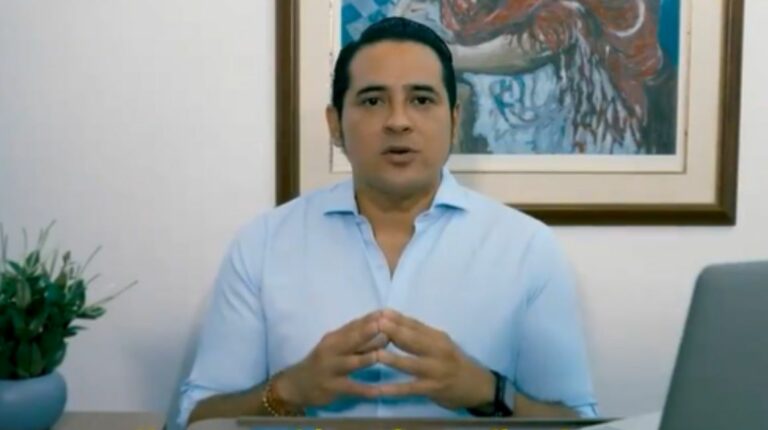 Exesposa de Ronny Aleaga alerta que el exlegislador estaría en Venezuela
