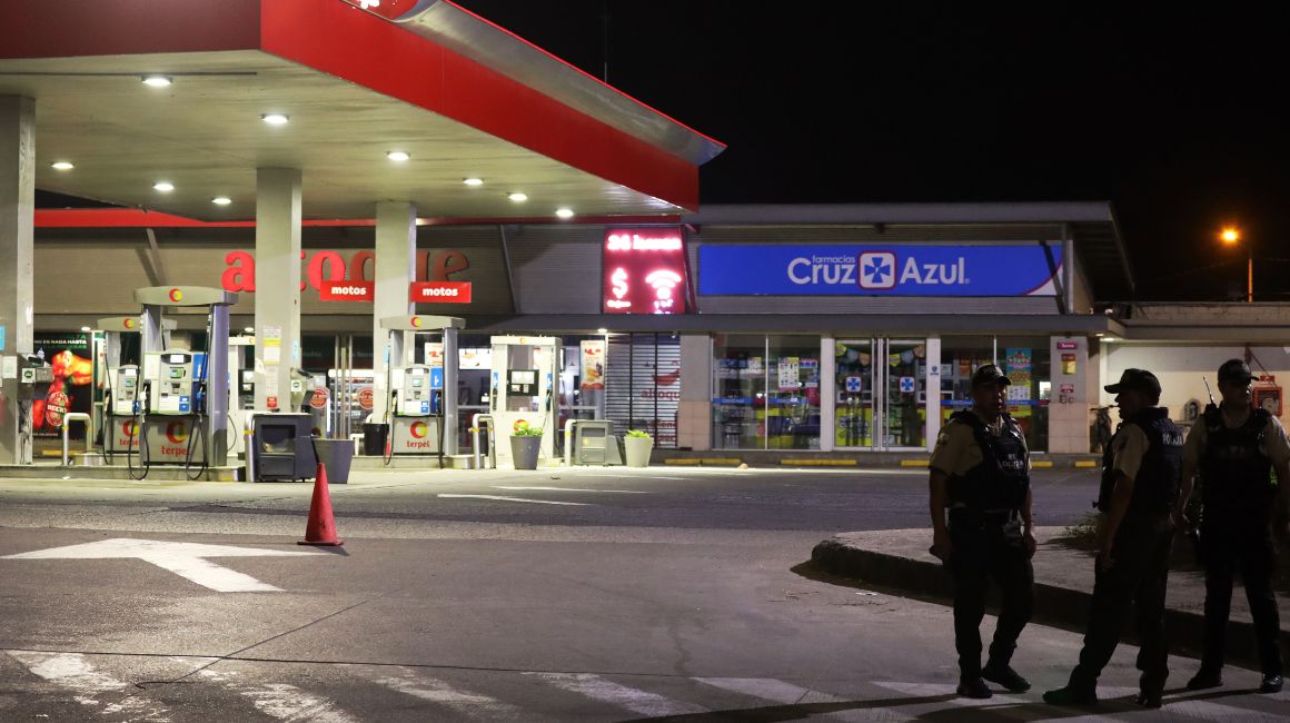Una gasolinera de Guayaquil. Los nuevos precios de las gasolinas Extra y Ecopaís están vigentes desde el 1 de abril de 2024.