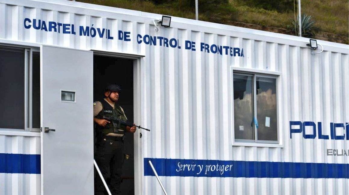El cuartel móvil de Policía que fue instalado en la frontera Ecuador-Colombia.