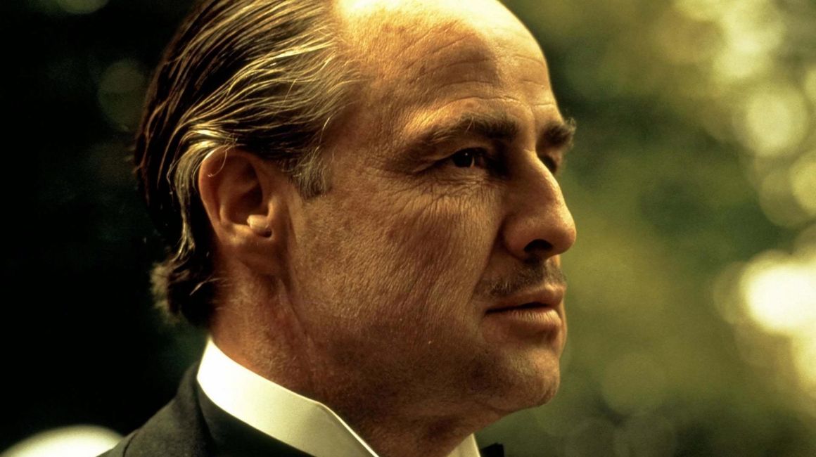 Marlon Brandon como Vito Corleone en la película 'The Godfather' dirigida en 1972 por Francis Ford Coppola. El actor, fallecido en 2004, cumpliría 100 años este 3 de abril del 2024.