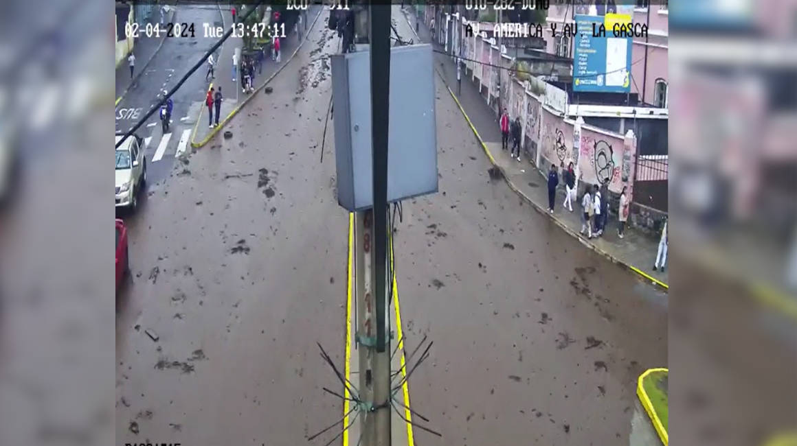 Aluvión en La Gasca, occidente de Quito, el 2 de abril de 2024.