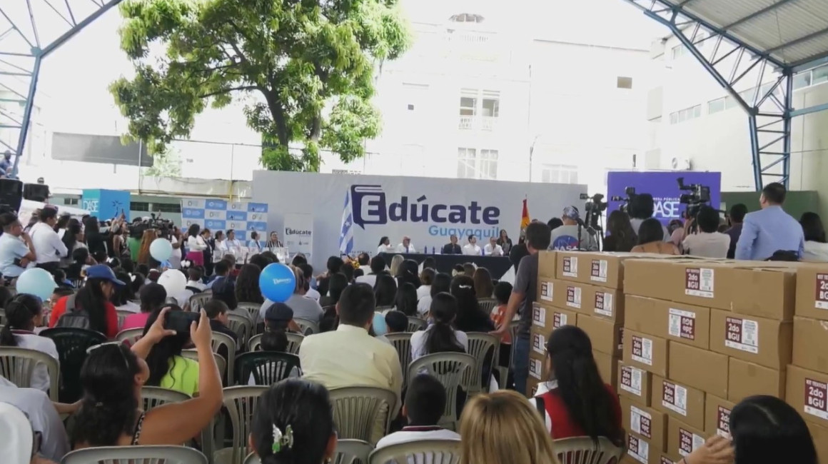 Municipio de Guayaquil desempolva el plan del PSC de textos gratuitos