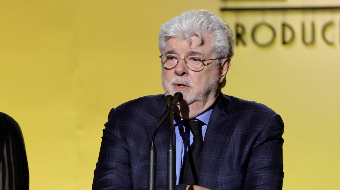 George Lucas habla en el escenario durante los 33º Premios anuales del Gremio de Productores en Fairmont Century Plaza, el 19 de marzo de 2022.