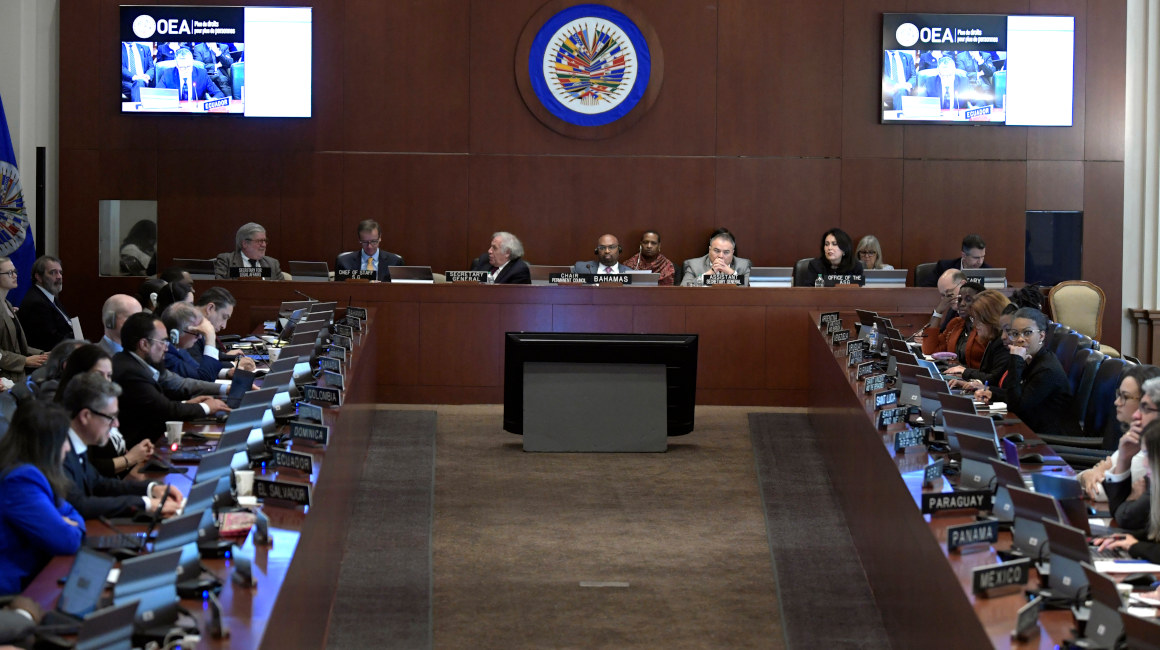 Ecuador participó el 9 de abril de 2024 en la sesión extraordinaria del Consejo Permanente de la OEA, para tratar las normas de asilo, después del asalto a la Embajada de México en Quito.