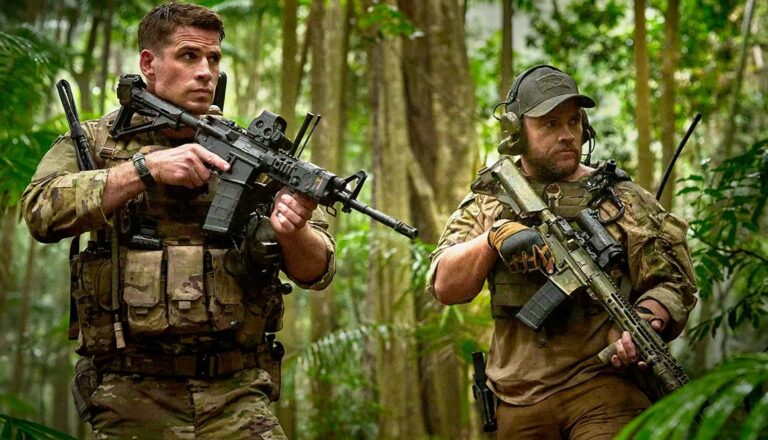 'Rescate imposible', una película que rinde honores sangrientos a Rambo