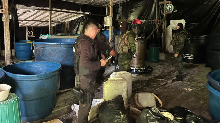 Bloque de Seguridad destruye un laboratorio de droga en la frontera con Colombia