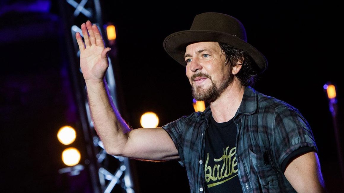Eddie Vedder, cantautor estadounidense de 59 años, líder de la banda Pearl Jam.