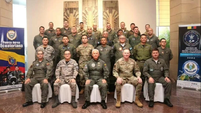 Fuerzas Aéreas de 15 países se reúnen en Quito para cooperación
