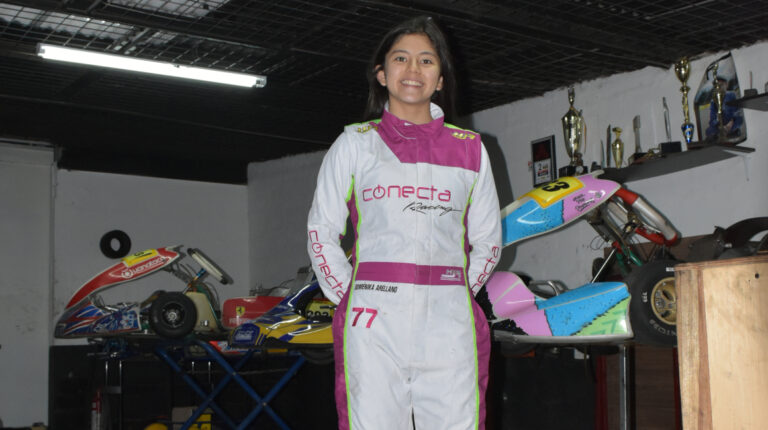 Doménika Arellano, la joven estrella del karting ecuatoriano que desafía los límites