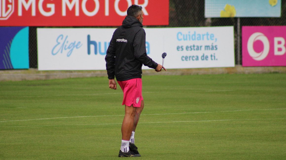 Cristian Pellerano en un entrenamiento con Independiente del Valle, 15 de abril de 2024.