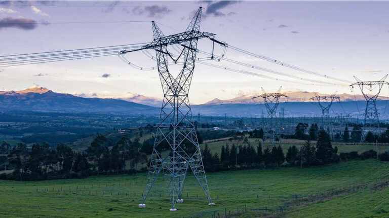 Ecuador y Colombia reestablecieron su línea eléctrica
