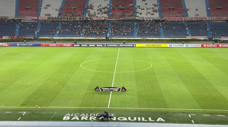 EN VIVO | Liga de Quito juega con dos delanteros ante Junior en Barranquilla