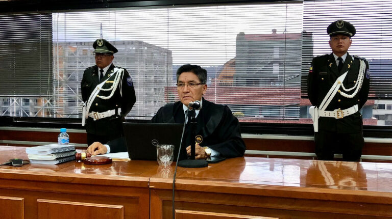 Juez ratifica prisión preventiva contra Wilman Terán, quien permanece en La Roca