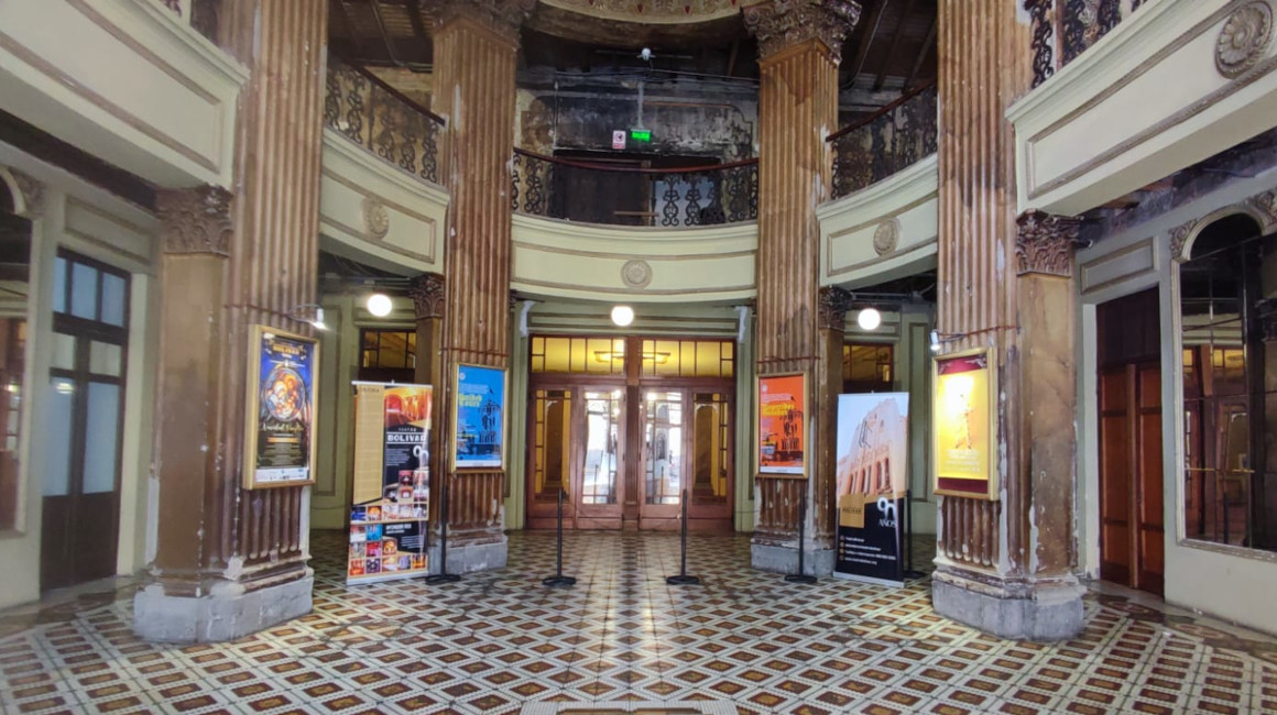 Imagen del hall principal del Teatro Bolívar, el 25 de abril de 2024.