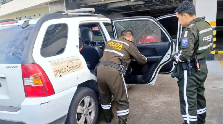 Dos delincuentes detenidos y un policía herido, tras una persecución en Quito