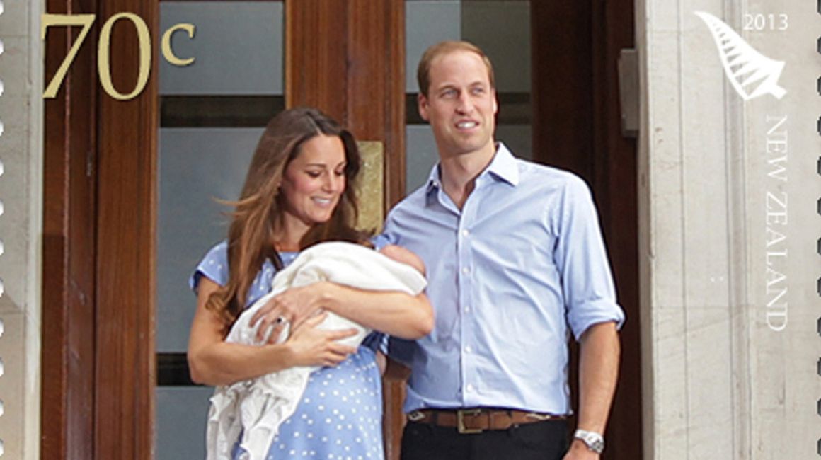 El 11 de septiembre del año 2013 nació el primogénito de los príncipes William y Kate, el príncipe George. La imagen es una estampilla distribuida en Nueva Zelanda. 