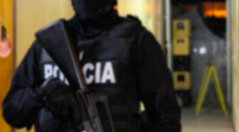 Imagen referencial de un agente de la Policía Nacional de Ecuador.