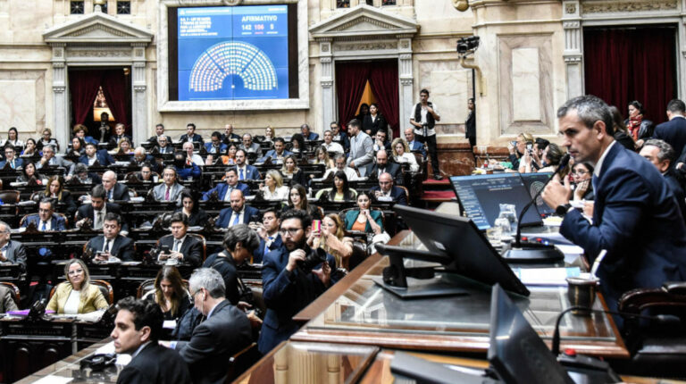 Congreso argentino aprueba la 'ley ómnibus', impulsada por Milei