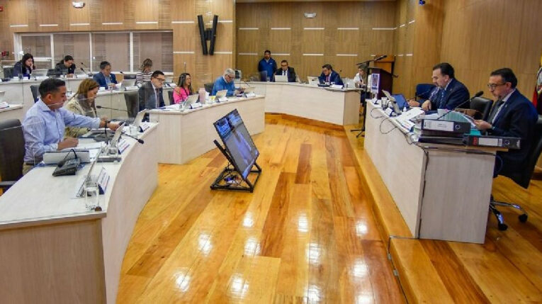 El Concejo Metropolitano de Quito en sesión el 30 de abril de 2024.