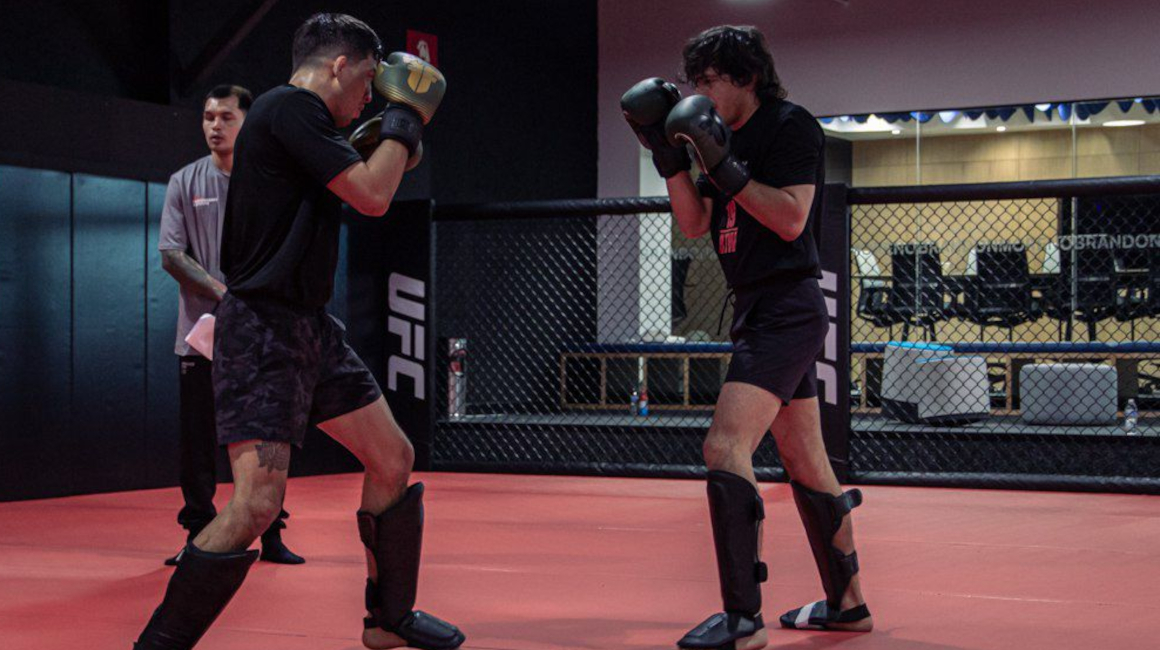Andrés y Adrián Luna Martinetti, durante un entrenamiento en el programa de desarrollo de UFC.