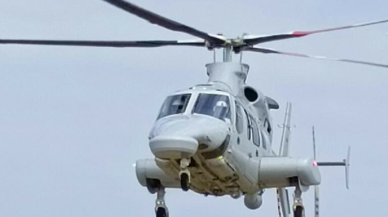 Helicóptero de la Armada sufre accidente en Santa Elena