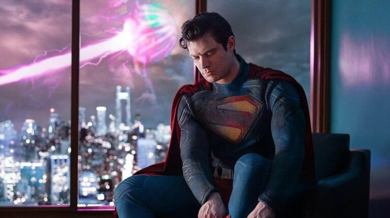 Primera fotografía de David Corenswet como Superman, que se estrena en 2025