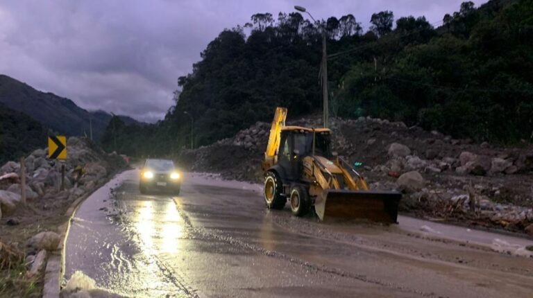 ¿Cuándo se habilitará la vía Cuenca-Molleturo-El Empalme, afectada por un aluvión?