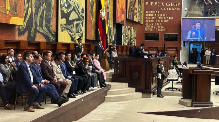 Asamblea impone plazos al gobierno para la entrega de recursos a prefecturas y municipios