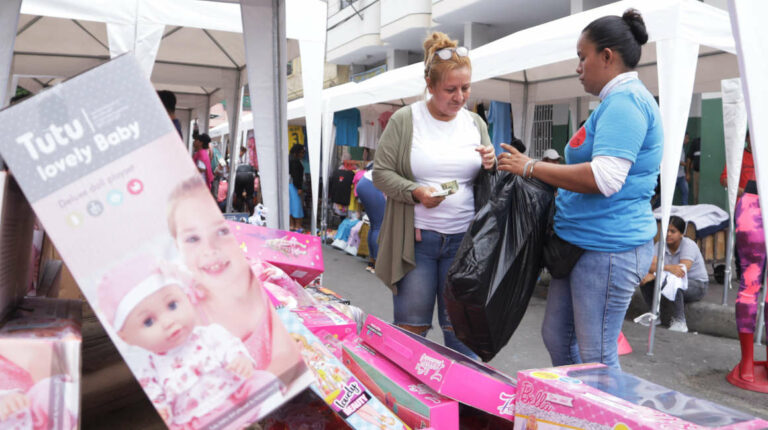 Siete de cada 10 emprendedoras en Ecuador son madres a cargo del hogar