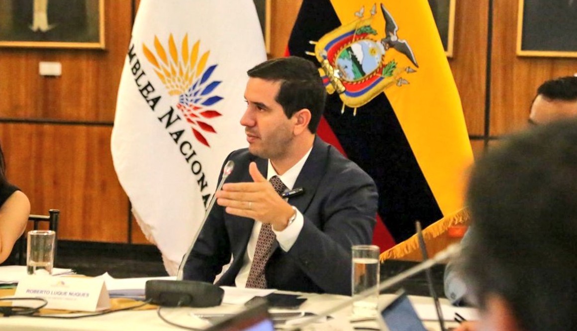 Roberto Luque, ministro de Energía encargado, en su visita a la Asamblea Nacional del 9 de mayo de 2024.