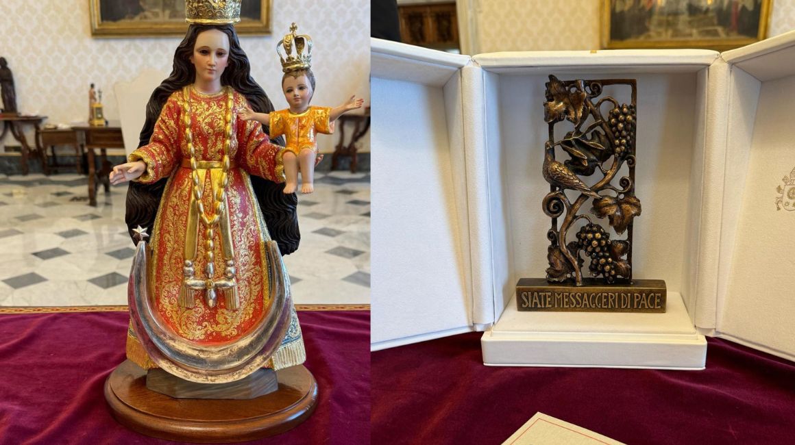 Los regalos que intercambiaron el presidente de Ecuador, Daniel Noboa, y el papa Francisco, en el Vaticano, el 13 de mayo de 2024.