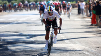 El ecuatoriano Jhonatan Narváez del Ineos  durante la novena etapa del Giro de Italia, el 12 de mayo de 2024.