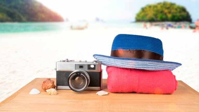 Imagen referencial. Viajar a la playa es una actividades favoritas durante los feriados en Ecuador.