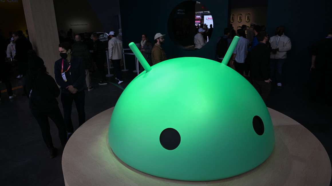 Un logo gigante de Android, el sistema operativo de Google en una conferencia de la empresa en Las Vegas, Estados Unidos, enero de 2023.