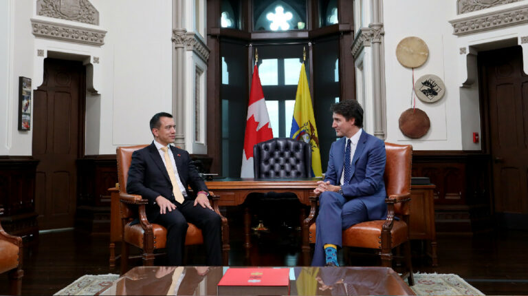 Canadá otorga primer desembolso de crédito de USD 88 millones a Ecuador