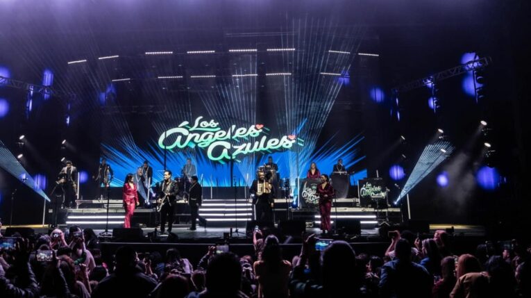 La agrupación mexicana Los Ángeles Azules en un concierto en Nueva York, en marzo de 2024.