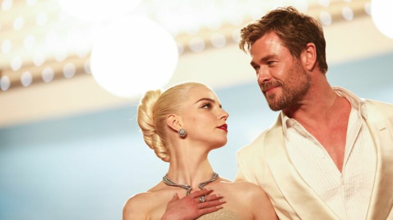 Anya Taylor-Joy y Chris Hemsworth, protagonistas de 'Furiosa', secuela de Mad Max, en el estreno en el Festival de Cannes 2024. 