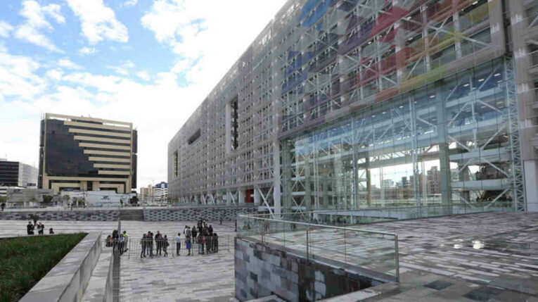 Imagen referencial de la Plataforma Financiera, donde funciona el Ministerio de Finanzas, norte de Quito.