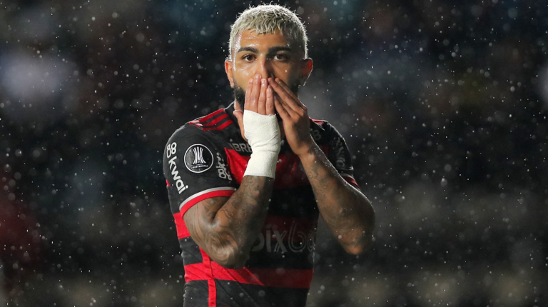 ¡Multa y sanción! Flamengo le retira la camiseta 10 a 'Gabigol'