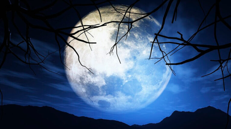 Imagen referencial de una luna llena.