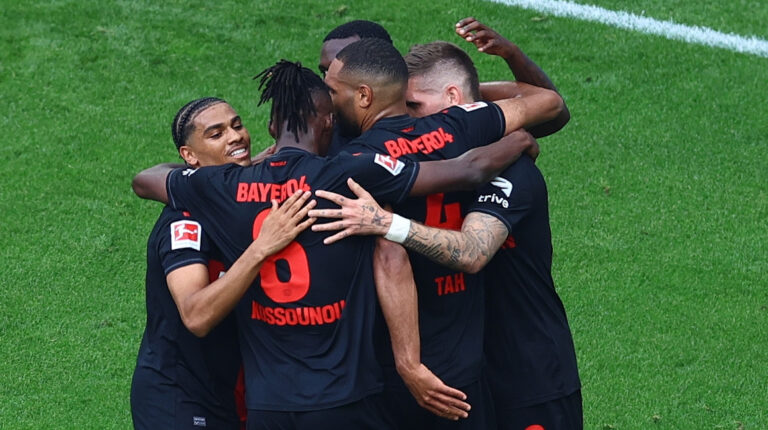 ¡Campeón invicto! Bayer Leverkusen se impone al Augsburgo sin despeinarse